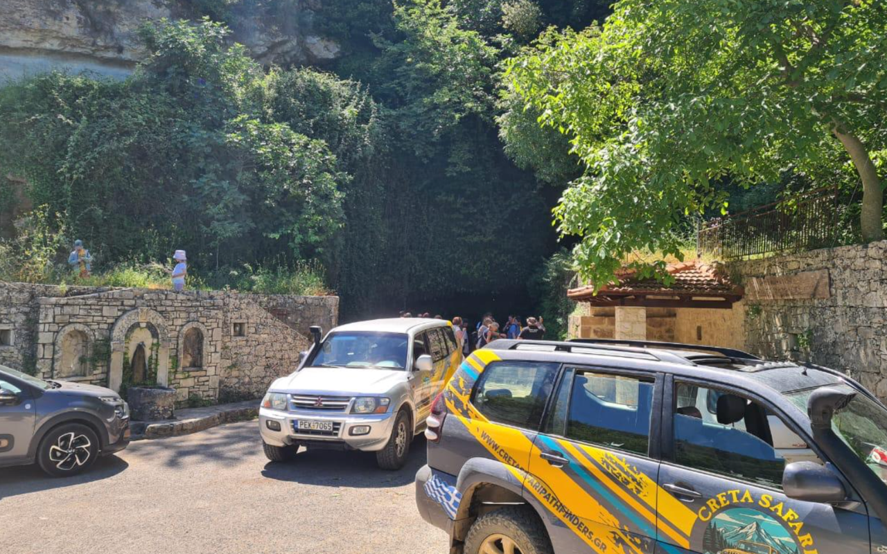 Cretan Pathfinders Off road cars
